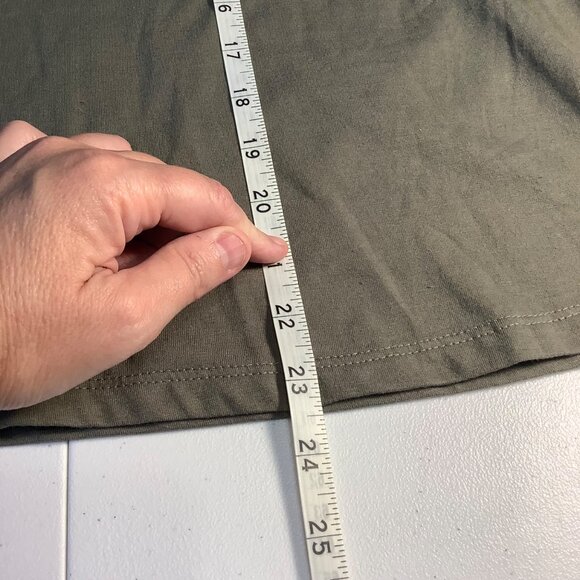 🌿 NWT Love Fire Top – Women’s Small – Olive Green w/ Big Button Detail - Picture 6 of 8